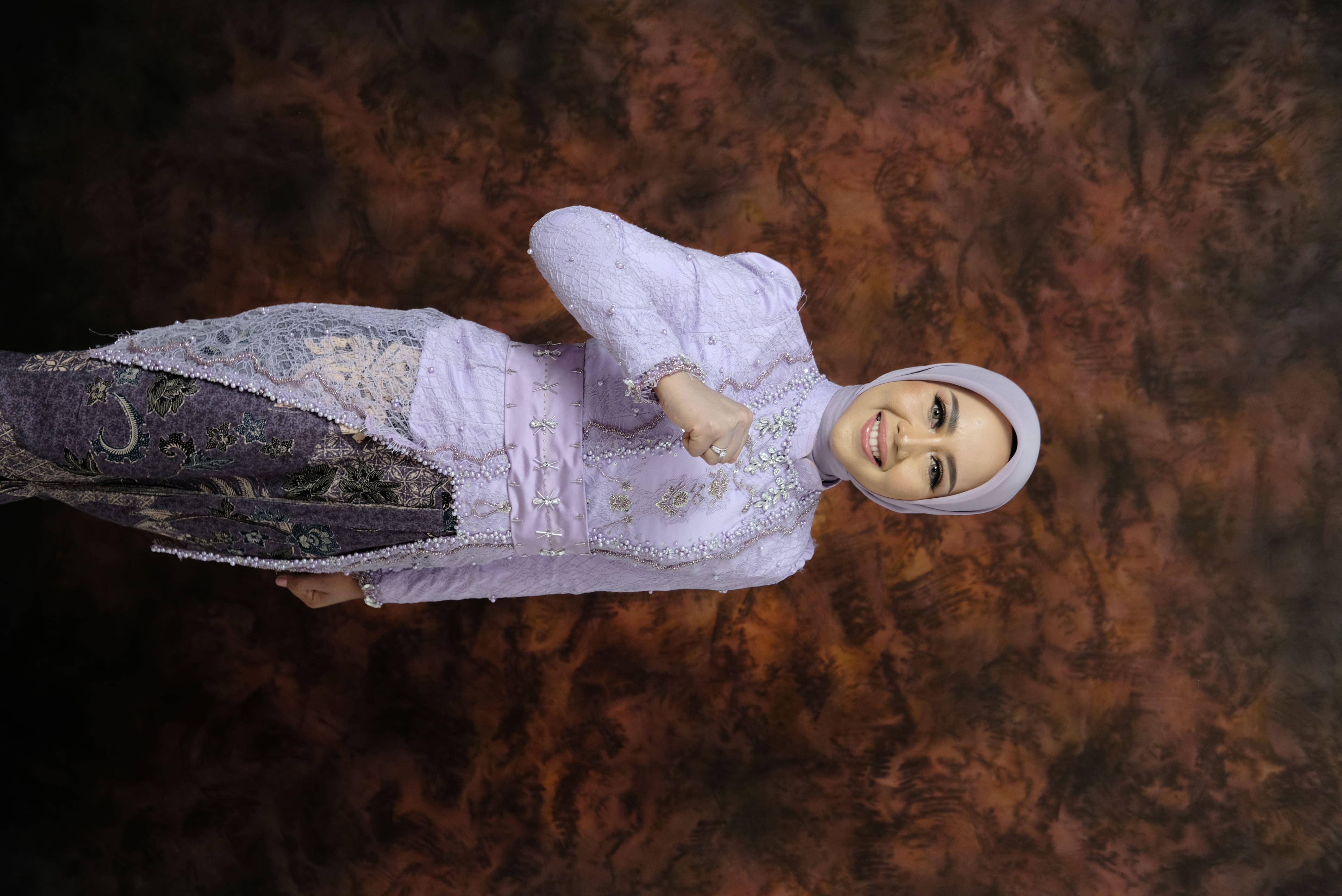 HENI RETNA WIZI SUCI, S.H.